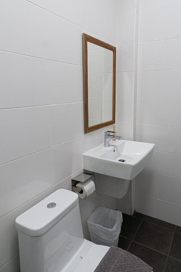בנגקוק Lo-Ha Guest House, Contactless Check-In מראה חיצוני תמונה